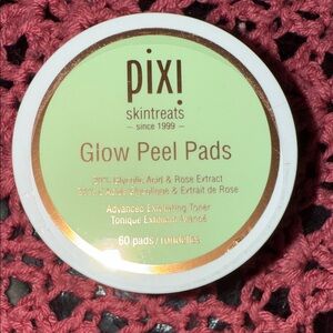 Pixi Glow Peel Pads with Green and White Packaging